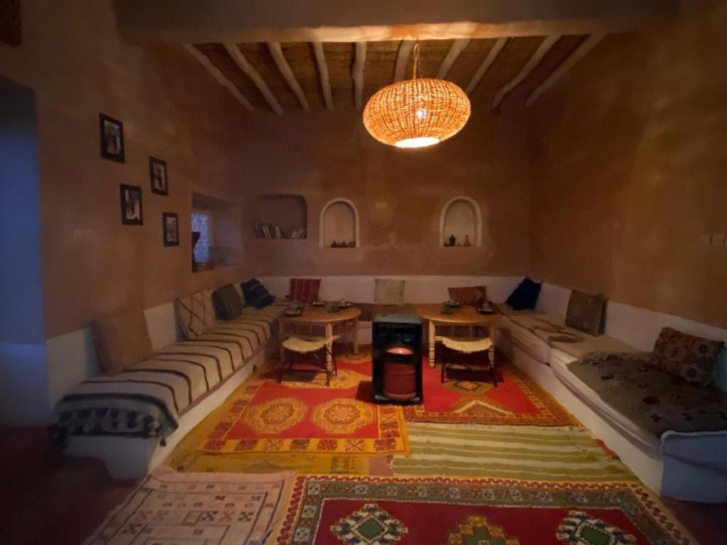 Tigmi Hamid Decouverte Des Traditions Et De La Culture Berbere Ait Benhaddou Exteriör bild