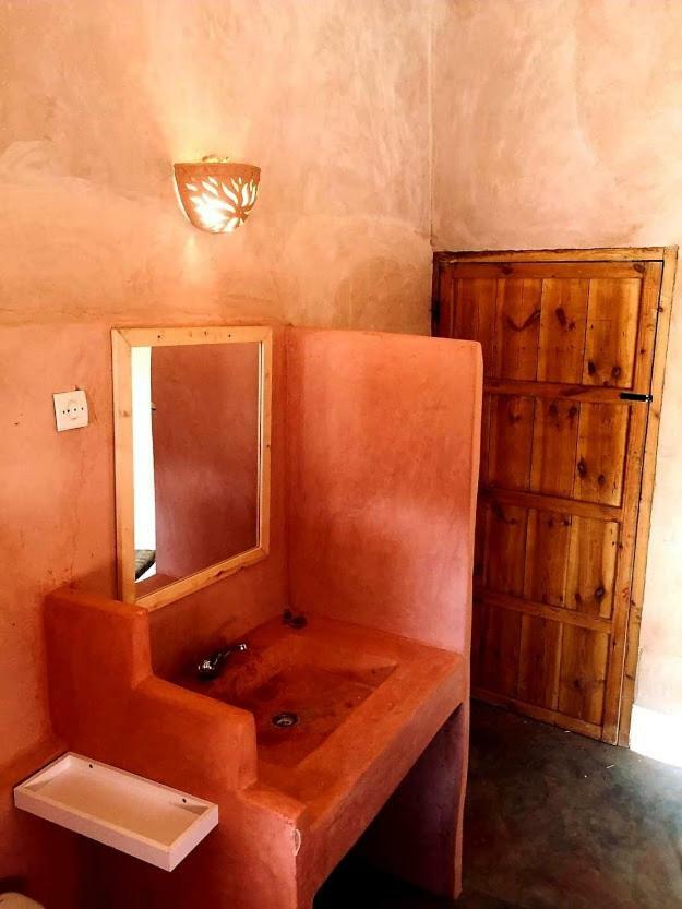 Tigmi Hamid Decouverte Des Traditions Et De La Culture Berbere Ait Benhaddou Exteriör bild